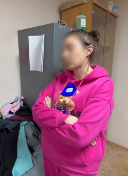 Брянские стражи порядка задержали женщину с сумкой наркотиков