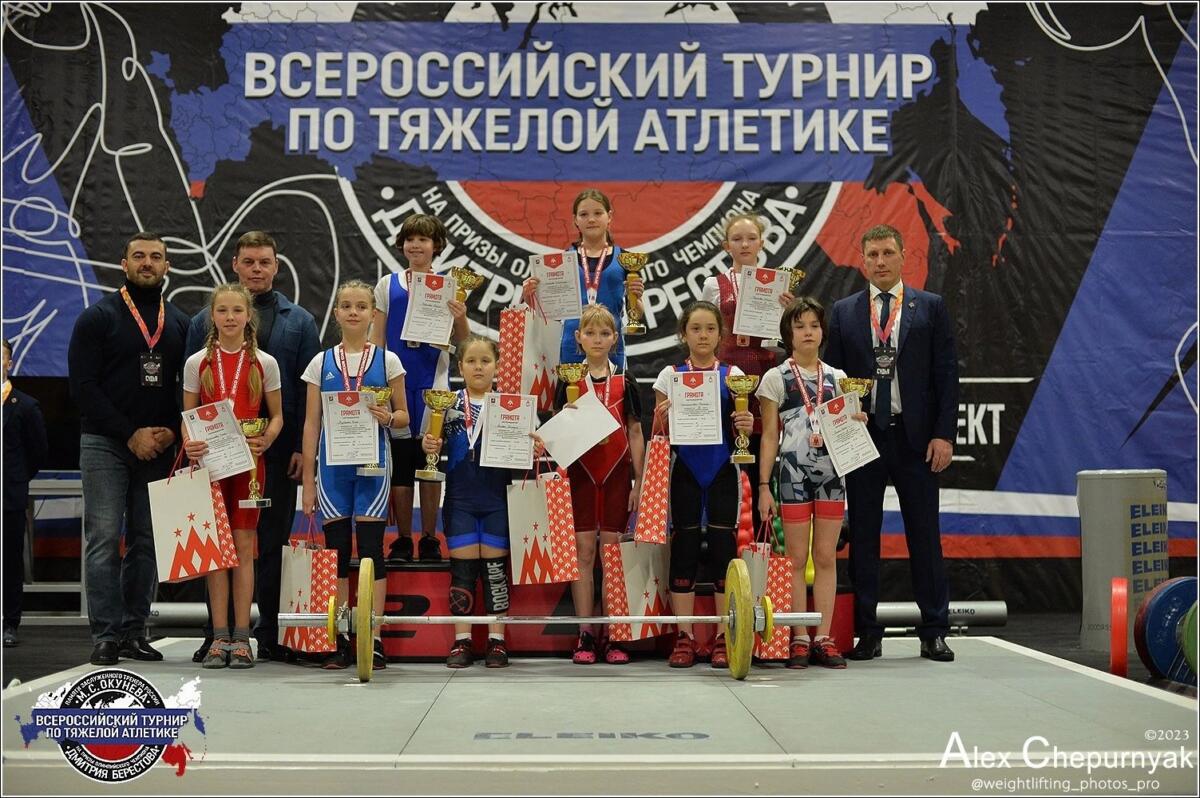 Брянские тяжелоатлеты вернулись с медалями из Чехова