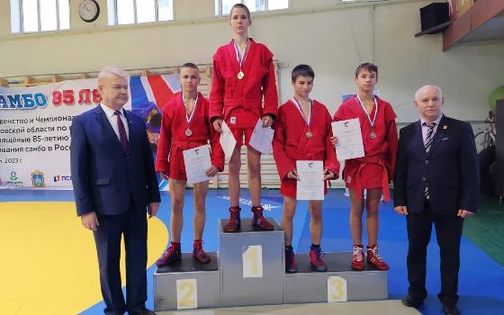 Три медали привезли брянские самбисты со Всероссийского турнира