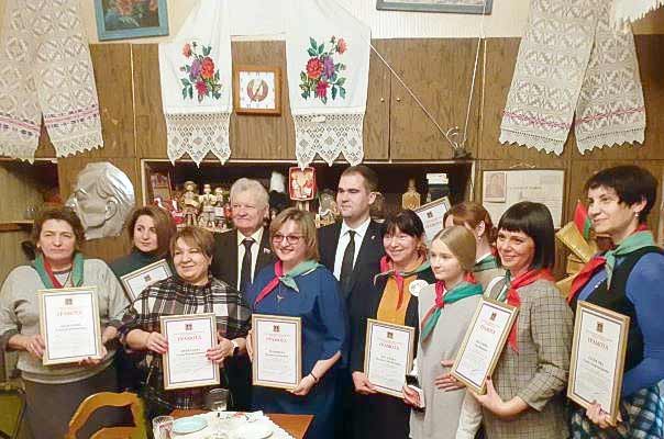 Белорусы Брянщины чествовали педагогов — активисток своей организации
