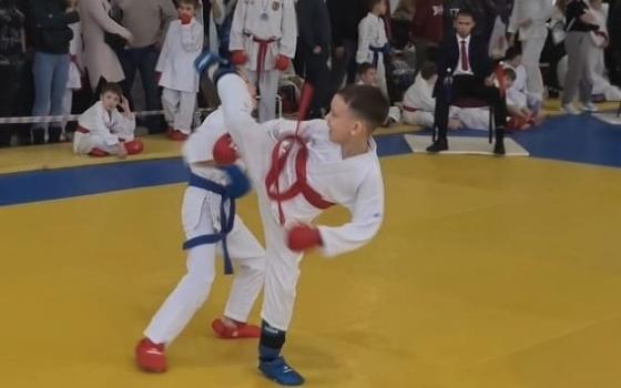 Брянские каратисты завоевали 37 медалей на Новогоднем турнире