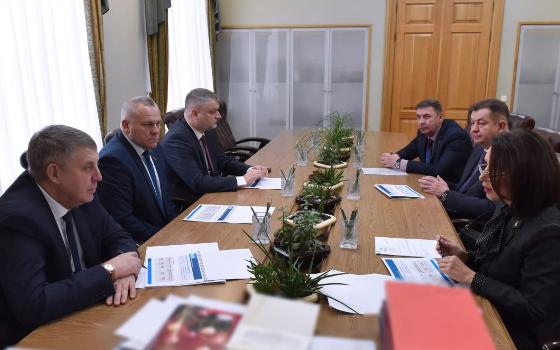 Брянский губернатор обсудил инвестпроекты с директором «Газпром энергосбыт Тюмень»