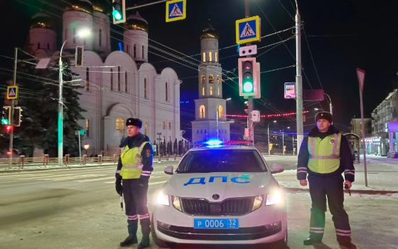 Брянские полицейские обеспечили безопасность на Рождество