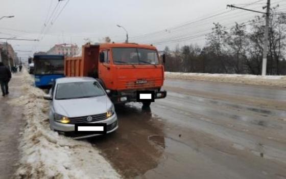 Четыре машины столкнулись в центре Брянска