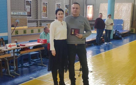 Тренер по гиревому спорту из Новозыбкова получил медаль Минспорта России