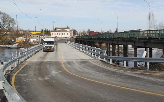 Движение по новому мосту открыли в Почепе