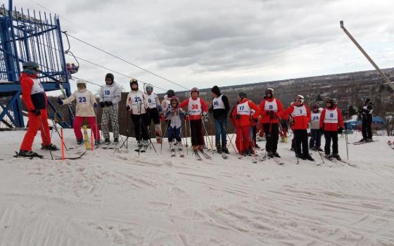 Семейные соревнования прошли на горнолыжном склоне в Брянске