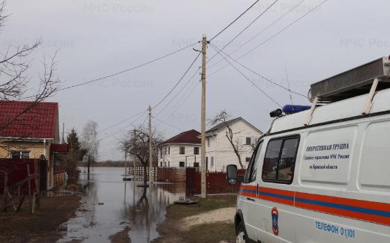 Два жилых дома затопило в Брянске