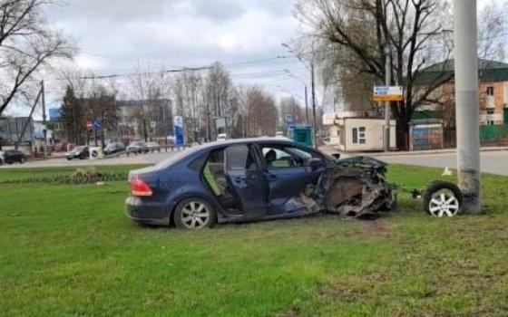 Два парня получили тяжёлые травмы в ДТП в Брянске