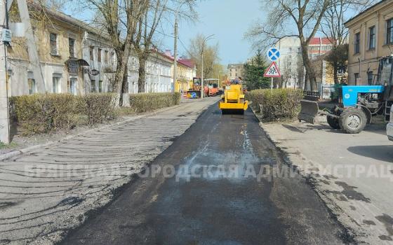 Вице-мэр Брянска поручил отремонтировать большую часть дорог до мая
