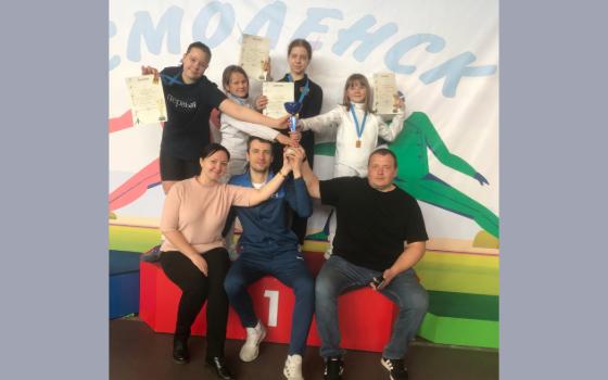 Пять наград завоевали брянские фехтовальщицы в Смоленске