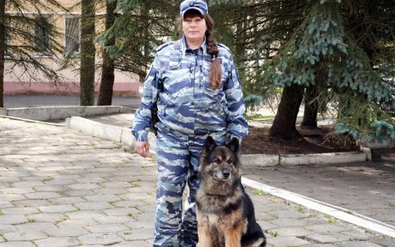 Служебная собака в Брянске нашла тайник с оружием