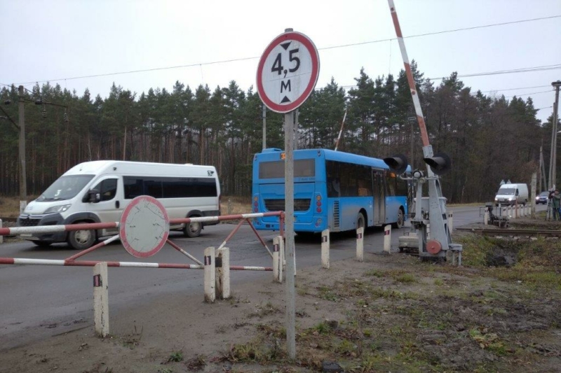 Движение автомобилей через два переезда в Брянской области будет закрыто на время ремонта пути с 23 мая 