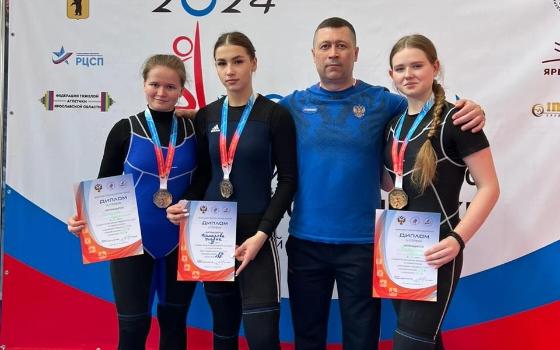 Брянские тяжелоатлеты завоевали четыре медали на первенстве ЦФО