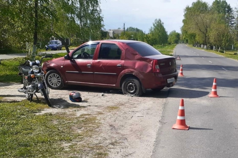 Молодой байкер попал в больницу после ДТП в Локте 