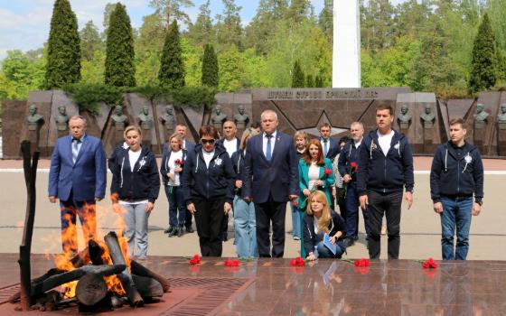 Делегация Совета Федерации посетила брянский мемориальный комплекс