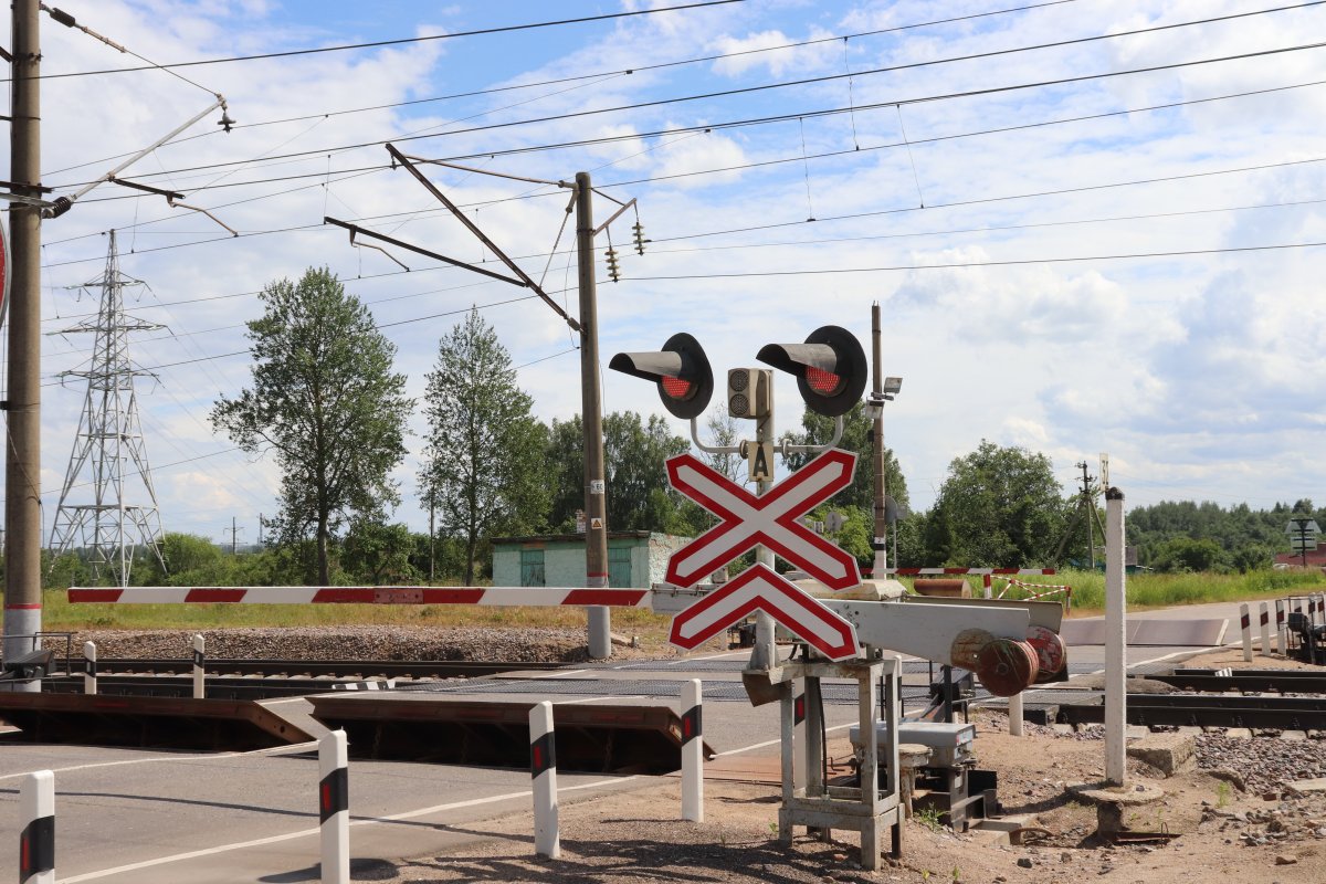 Движение автомобилей через переезд станции Белые Берега в Брянске будет закрыто с 20 по 22 июня на время ремонтных работ