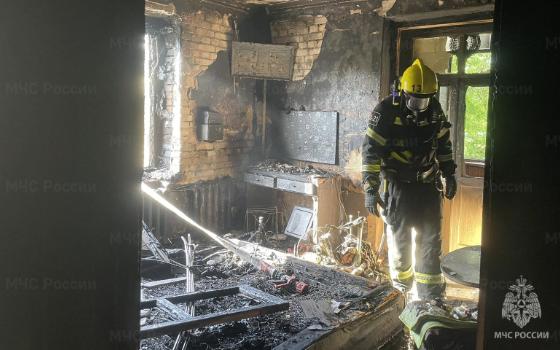 На пожаре в Брянске пострадал человек