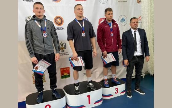 Брянские борцы завоевали две медали на всероссийских соревнованиях