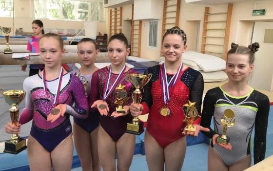 Брянские гимнастки завоевали четыре награды на всероссийском турнире