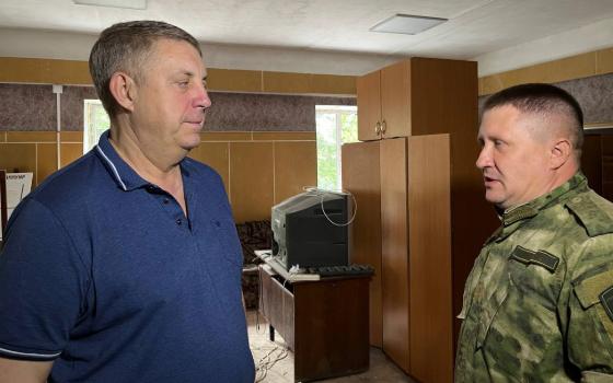 Брянский губернатор посетил штаб территориальной обороны в Стародубе