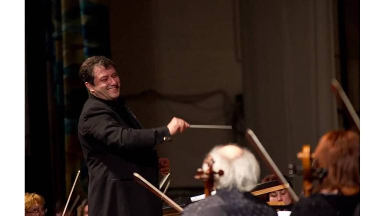 Главный дирижёр Брянского Губернаторского симфонического оркестра написал заявление об увольнении