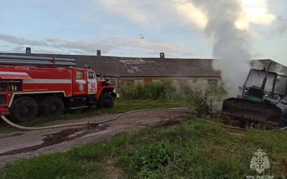 Трактор сгорел в Карачевском районе