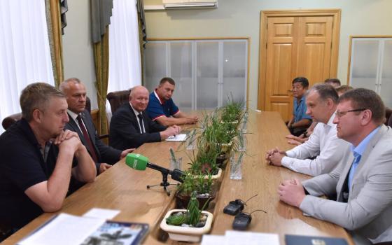 Брянский губернатор встретился с аграриями из Приморского края