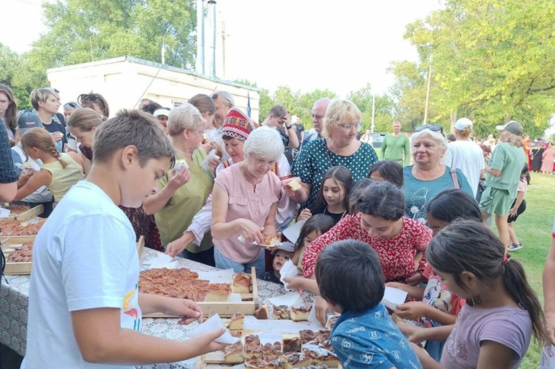 Праздник «Яблочный Спас» прошёл в Брянске 