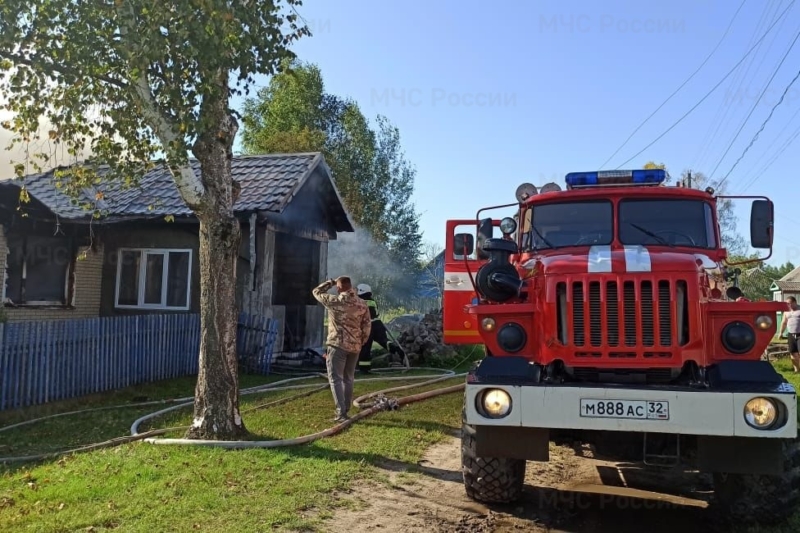 Ребёнок пострадал на пожаре в брянском посёлке 