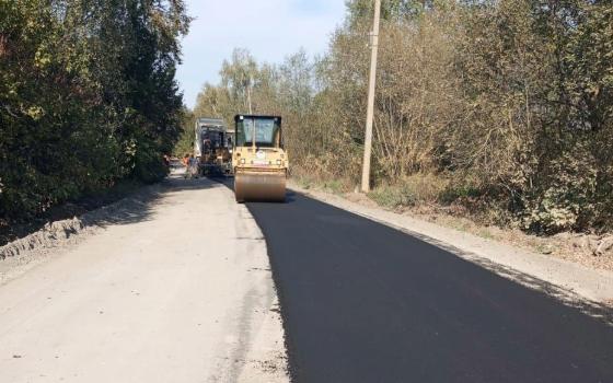 Новую дорогу из старого асфальта делают в Выгоничском районе