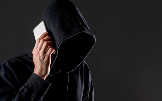 Пять брянцев попались на обман с инвестициями