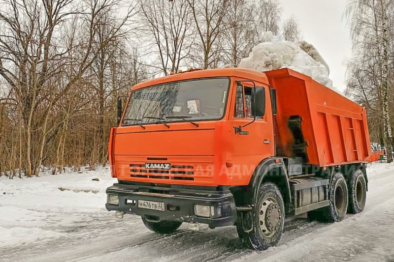 Более 900 тонн снега вывезли из Брянска в выходные 