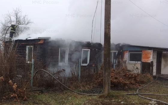 Жилой дом сгорел в Выгоничском районе 