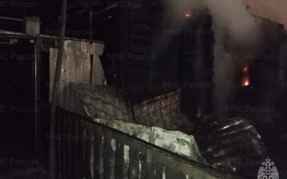 Жилой дом потушили спасатели утром в Дятьково