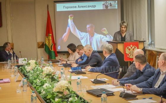 Два тренера из Брянска получат квартиры