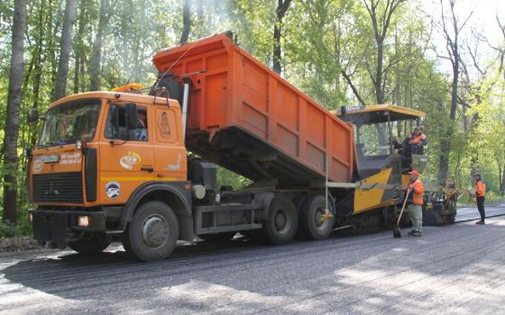 Более пяти километров трассы в Комаричском районе отремонтируют по нацпроекту