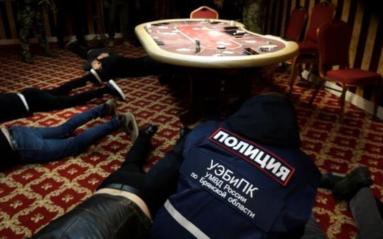 Подпольный покерный клуб обнаружили полицейские в Клинцах