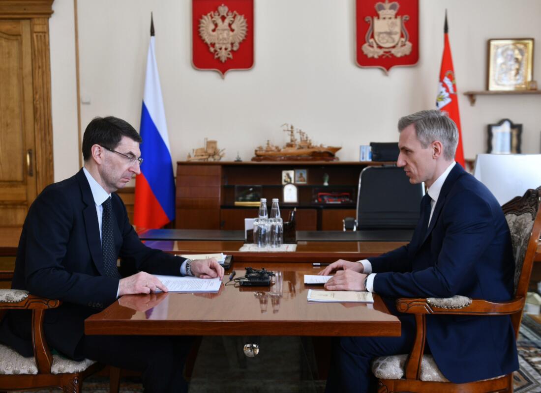Совместными усилиями