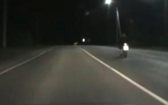 11 протоколов составили брянские инспекторы на молодого байкера без прав