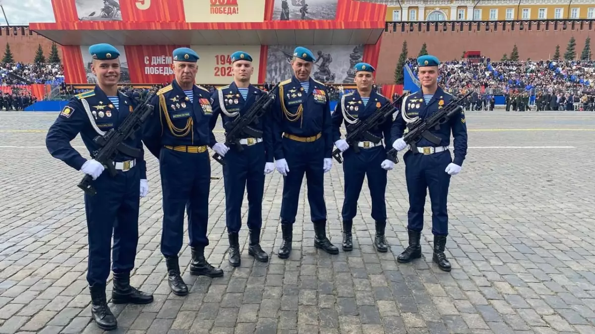 Брянский боксёр поучаствовал в Параде Победы