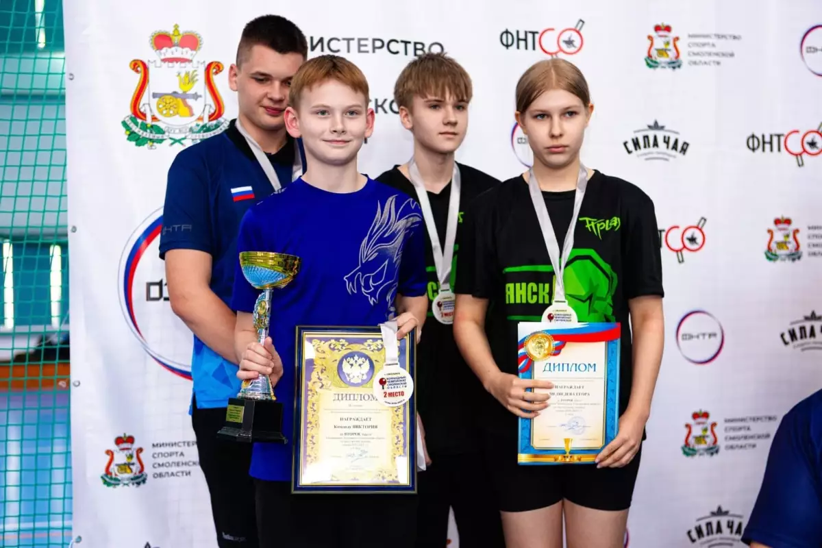 Брянские теннисисты заняли призовые место на чемпионе в Смоленской