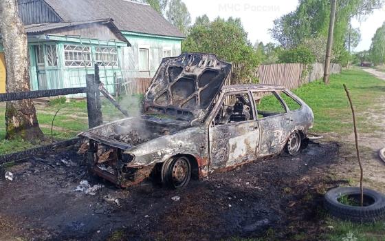 Легковой автомобиль сгорел в Навлинском районе