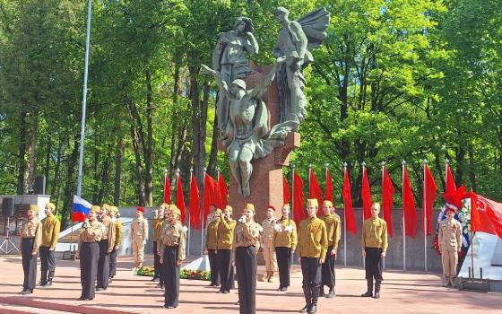 На обновлённом мемориале в Брянске зажгли Вечный огонь