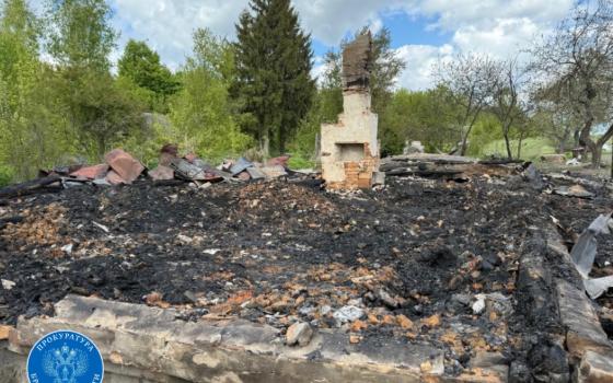 Мужчина и женщина погибли на пожаре в жилом доме в Почепском районе