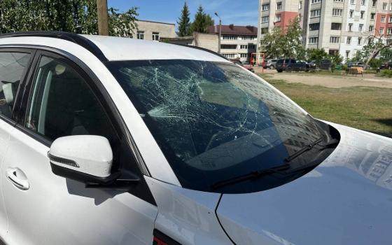 Три дома и шесть автомобилей пострадали при атаке беспилотников в Брянске