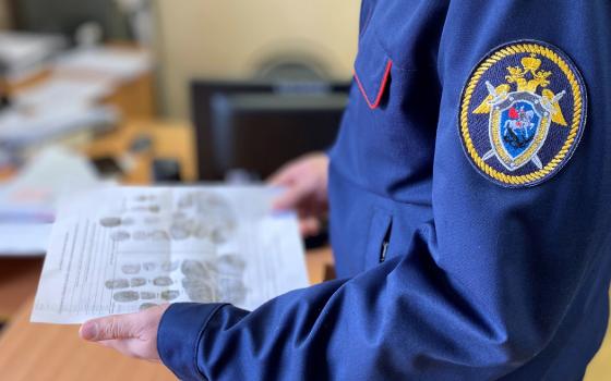 Брянские следователи направили в суд дело об изнасиловании отцом дочери