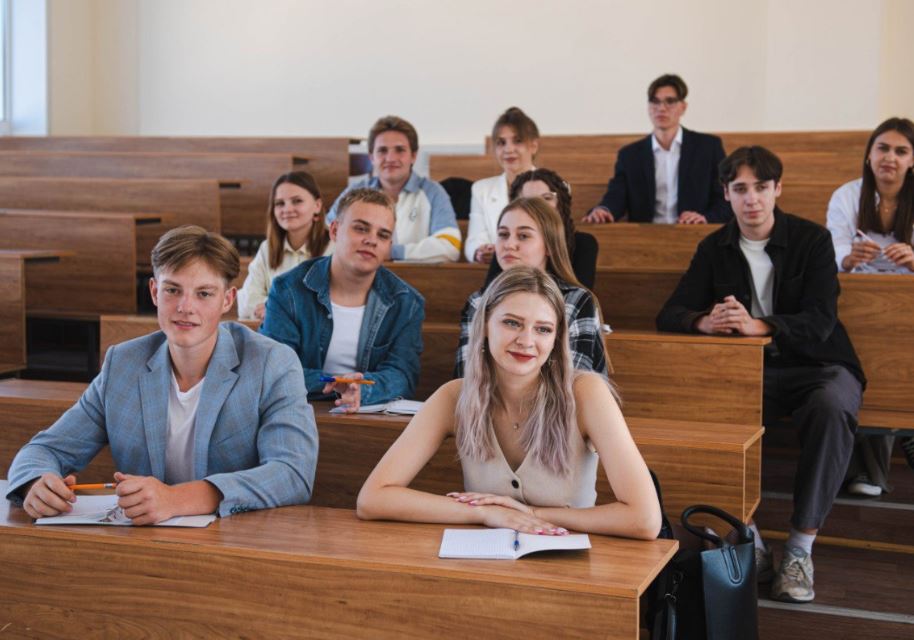 С повышением! Как поддерживают молодые кадры в регионе?