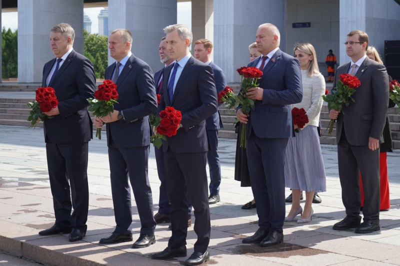 Брянский губернатор поучаствовал в форуме «Дорогами Памяти и Славы — 80 лет Победы» 