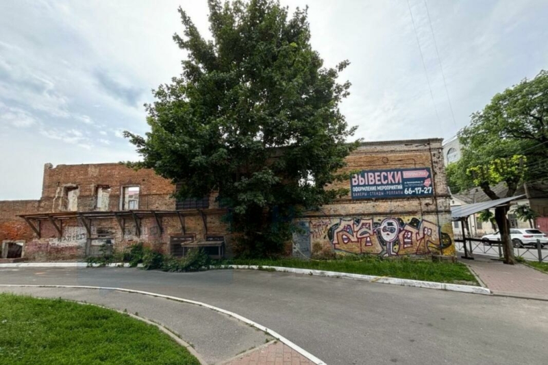 Прощай, история: в центре Брянска сносят старинную усадьбу 